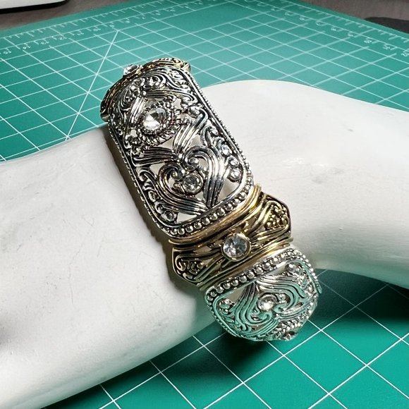 New Silver/Gold Tone Thick Rhinestones Bracelet - Picture 3 of 3